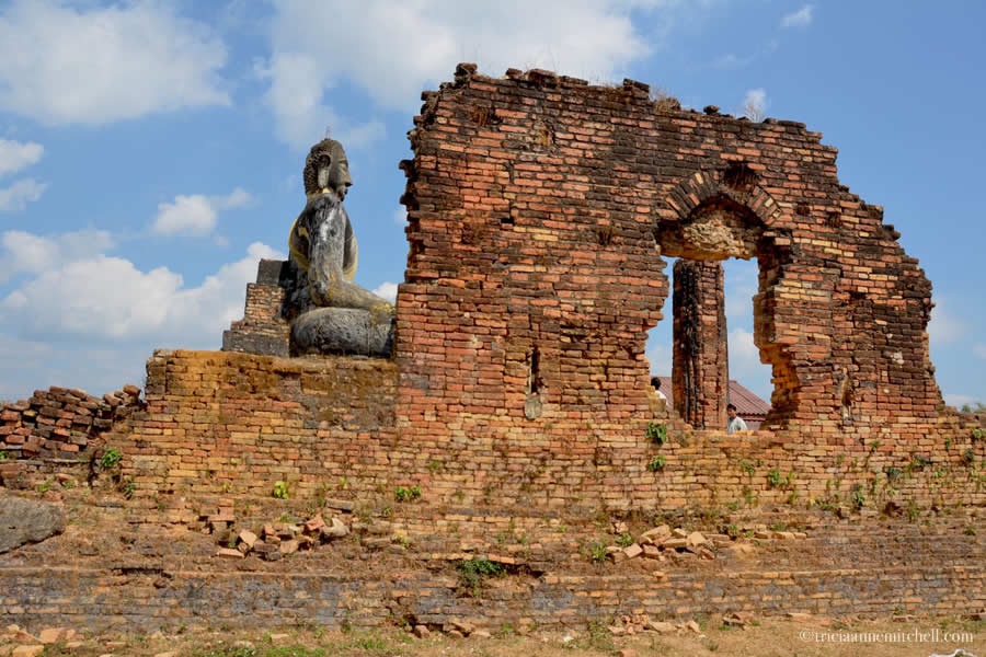 Wat Phia Wat Temple destroyed in war - Laos